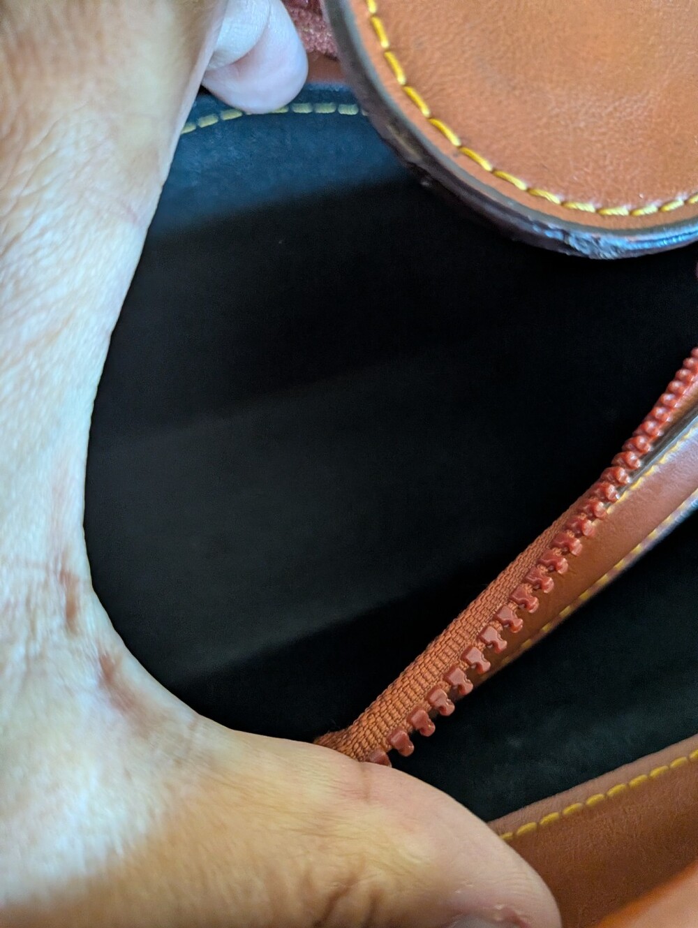 Dooney & Bourke Vintage 1990 Black Pebbled Leather Crossbody - Picture 10 of 15